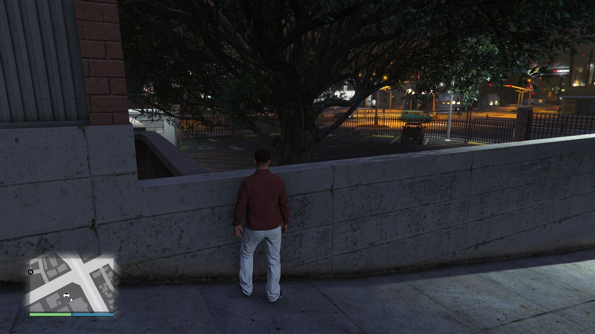 You can enter the facility illegally from this spot (Image via Rockstar Games)